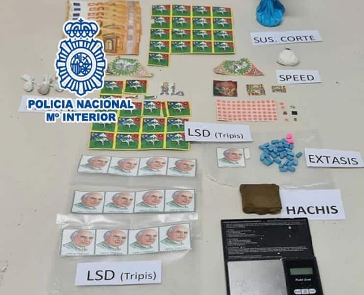 Detenidas dos personas por vender drogas sintéticas que distribuían con un patinete eléctrico