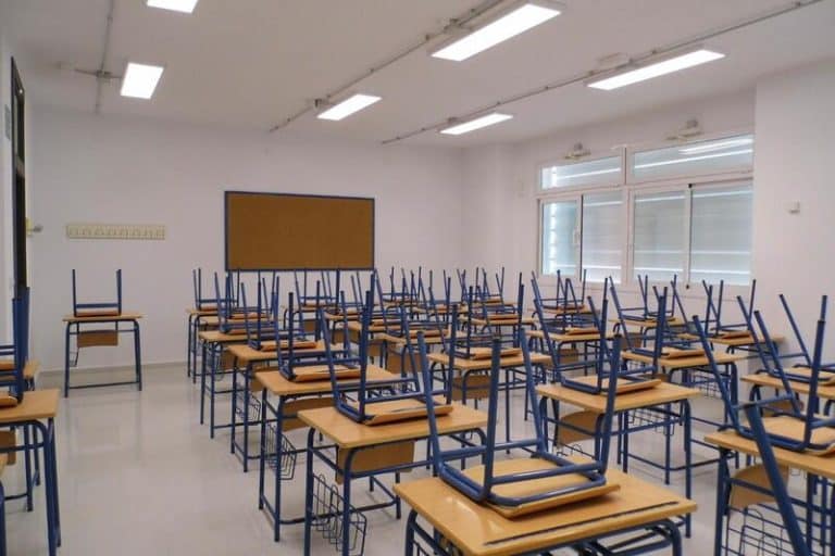 El Supremo reduce a la mitad la pena de prisión de un profesor de inglés que abusó de un alumno de 8 años