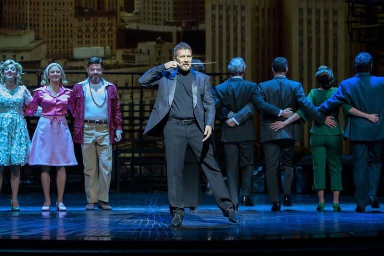 'Company' triunfa en los Premios Talía: mejor dirección, mejor musical y mejor intérprete para Antonio Banderas