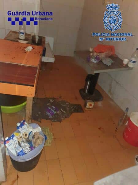 Dos detenidos por obligar a trabajar a una persona 18 horas diarias sin sueldo en una cocina clandestina en un sótano