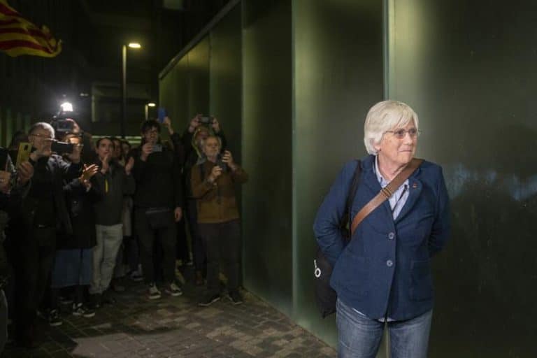 Clara Ponsatí viaja a Bruselas en avión a primera hora de este miércoles