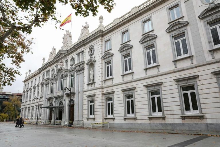 El TS confirma la condena a un militar que dirigía una empresa donde se halló material de guerra e información reservada