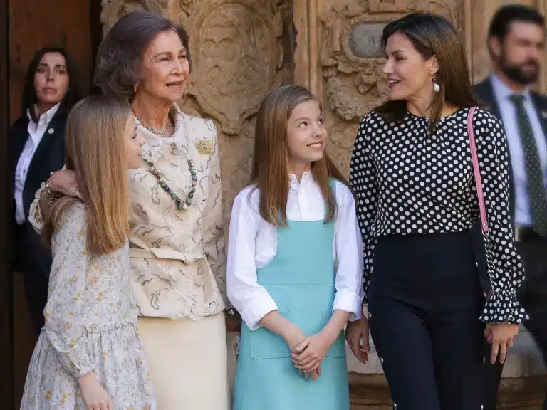 Letizia tiene una favorita: las diferentes maneras de educar a Sofía y Leonor