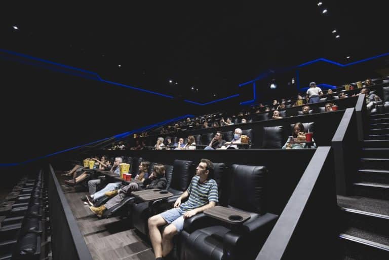 El vídeo viral de Cinesa: prohíben la comida de fuera con un 'recoveco legal' y las redes arden