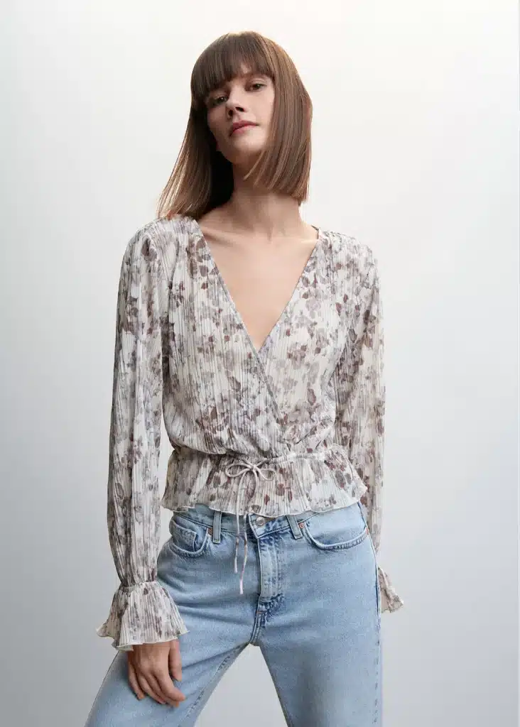 Blusa plisada de flores