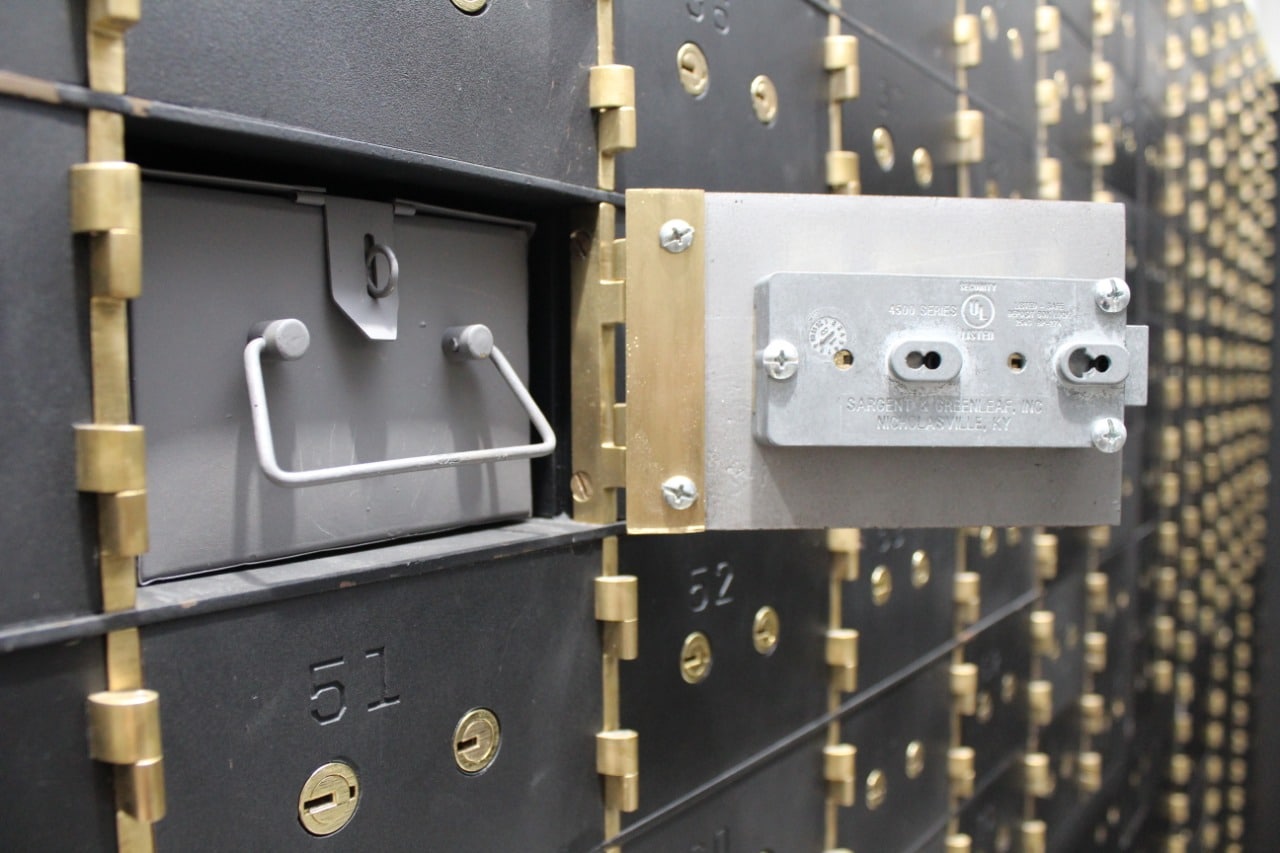 Cómo alquilar la caja de seguridad de un banco