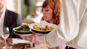 Almorzar y cenar fuera