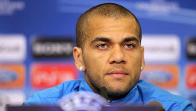 Estrellas del fútbol que pisaron la cárcel antes que Dani Alves