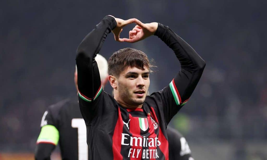 Echa de menos España