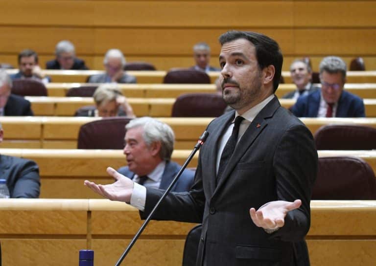 Alberto Garzón no sabe utilizar Google y paga 140.000 euros por un estudio que ya existe