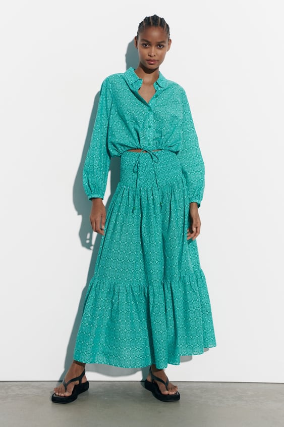 Zara: las faldas por menos de 30 euros para dar la bienvenida al buen tiempo