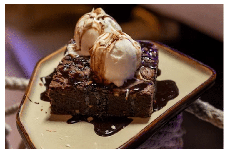 Brownie con helado