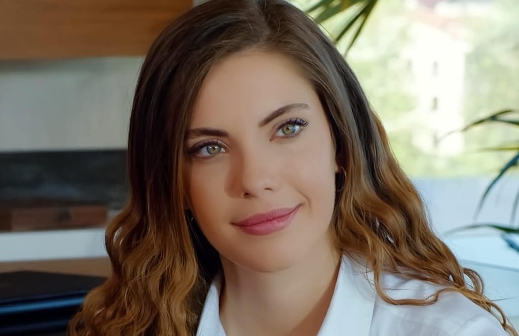 La vida de Eda Ece, la bella protagonista de Pecado Original 30 El gran éxito del personaje de Eda Ece en “Pecado Original”