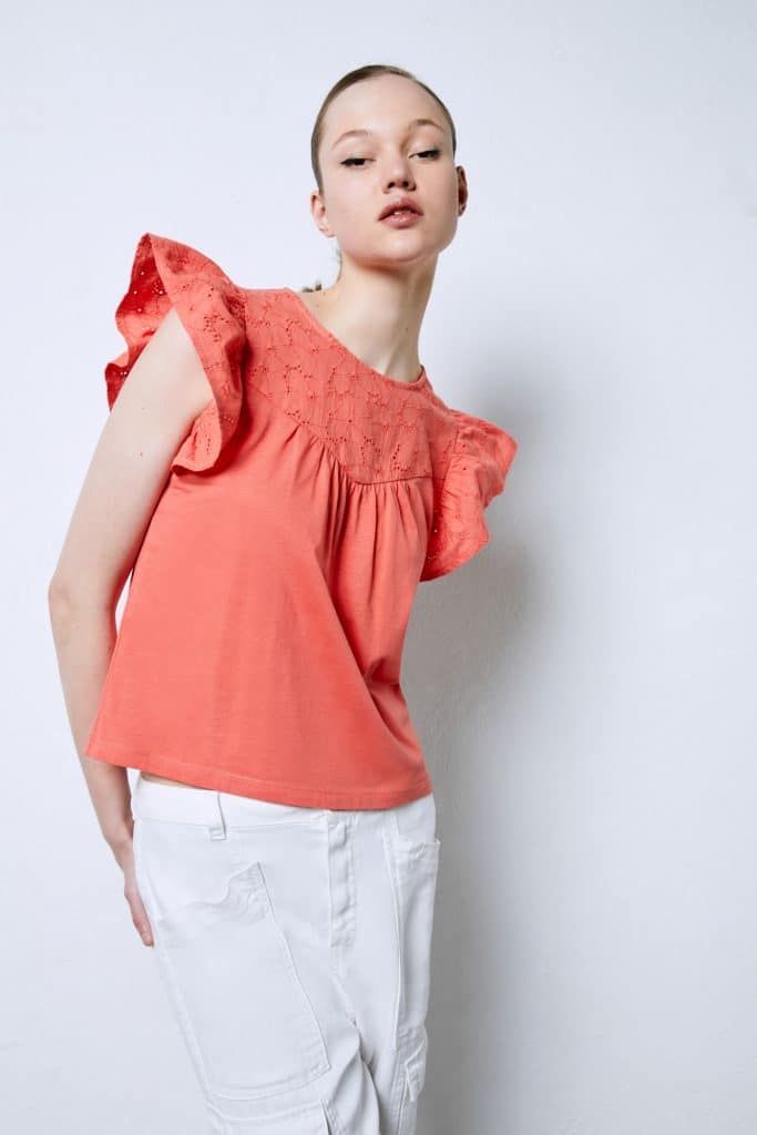 Camiseta pechera bordada, colección Sfera