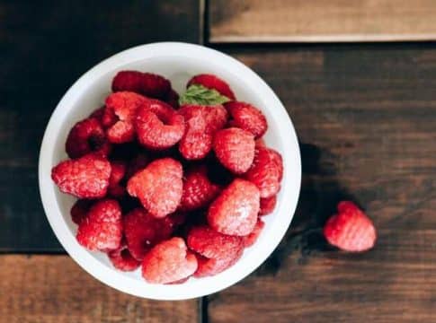 Las frambuesas son bajas en calorías y ricas en fibra El secreto para una tarta de frambuesa que te hará olvidar la de manzana