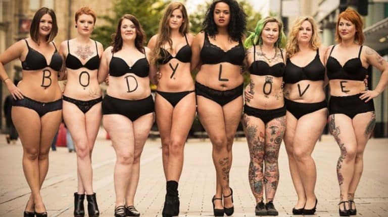 Las marcas de moda apuestan por la XXS, y las influencers estallan