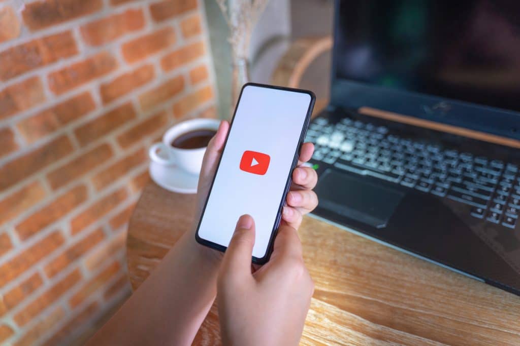 Limitaciones de YouTube para escuchar musica de forma gratuita
