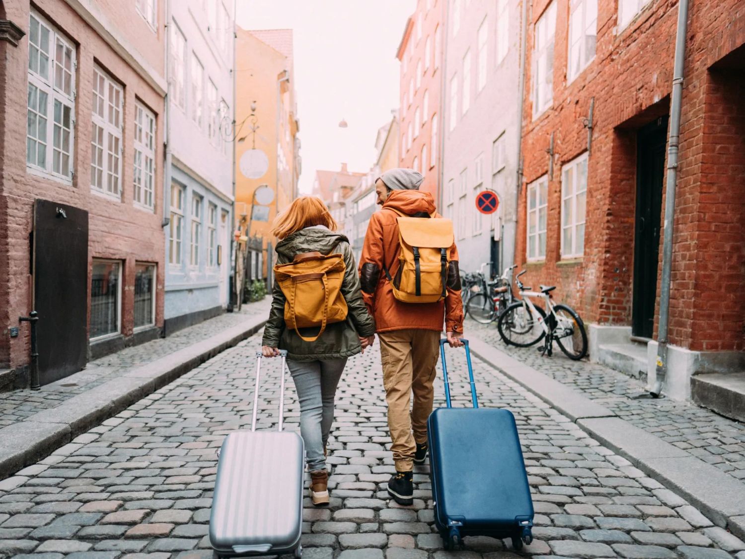 Los españoles viajan más, pero cambian por completo su forma de hacerlo Los españoles viajan más, pero cambian por completo su forma de hacerlo