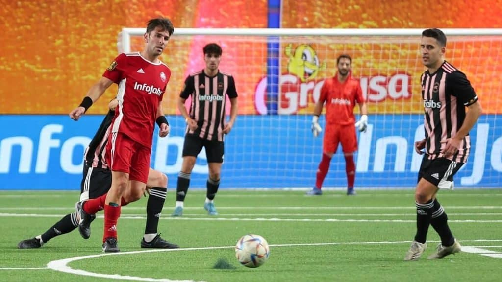 Porcinos FC cae ante el Móstoles y pierde terreno en la Kings League