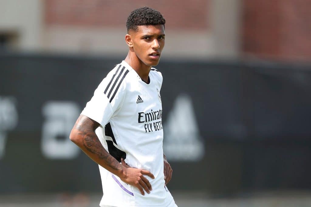 Raúl González podría darle chance a varios juveniles