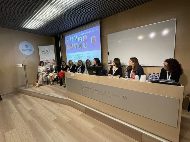 Más de 100 profesionales de la salud y mujeres se dan cita en la primera edición del Integral Women Health