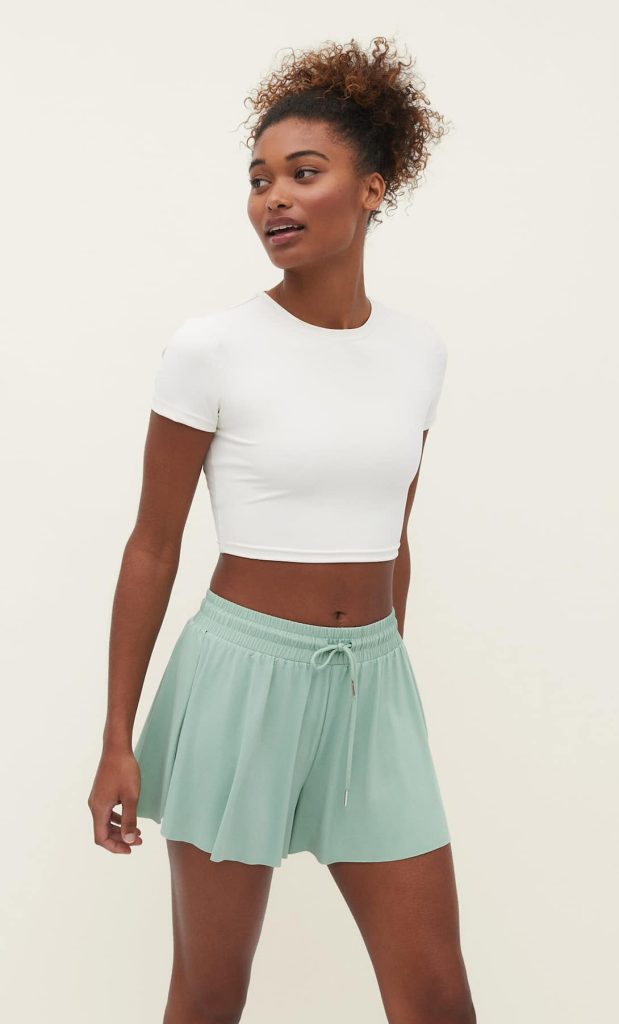 Las sudaderas y chaquetas sport de Stradivarius para pasarse de flow