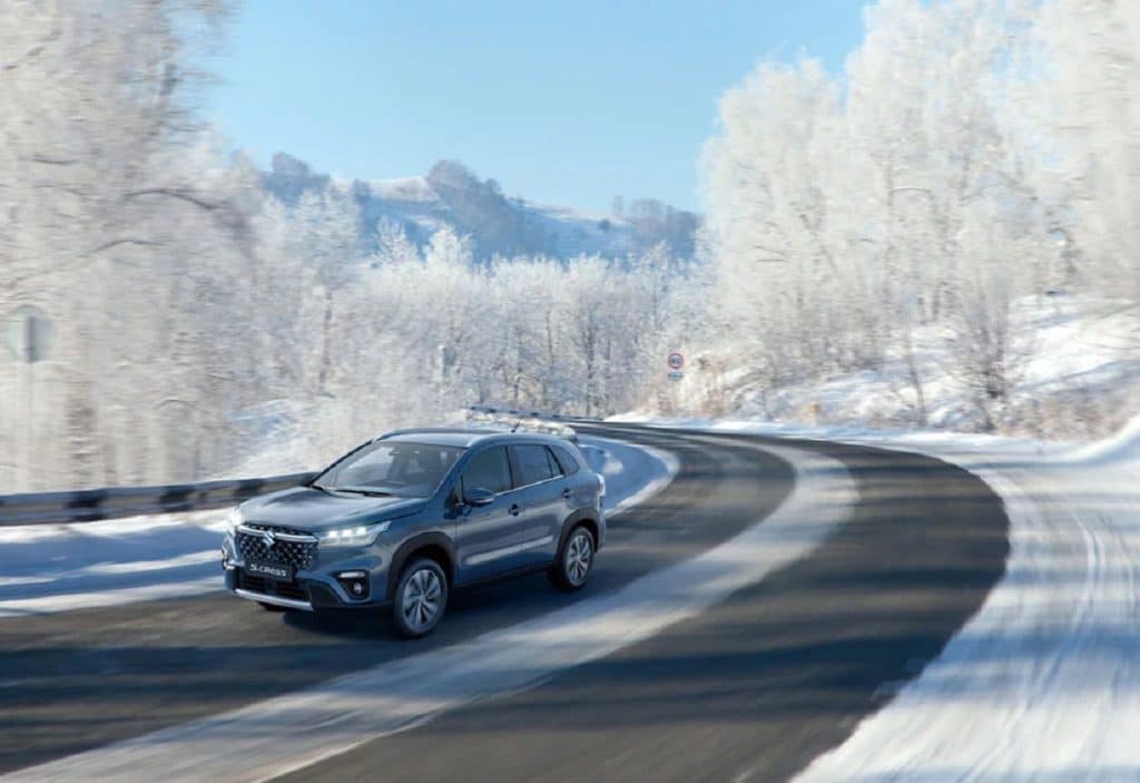 Suzuki S Cross foto carretera