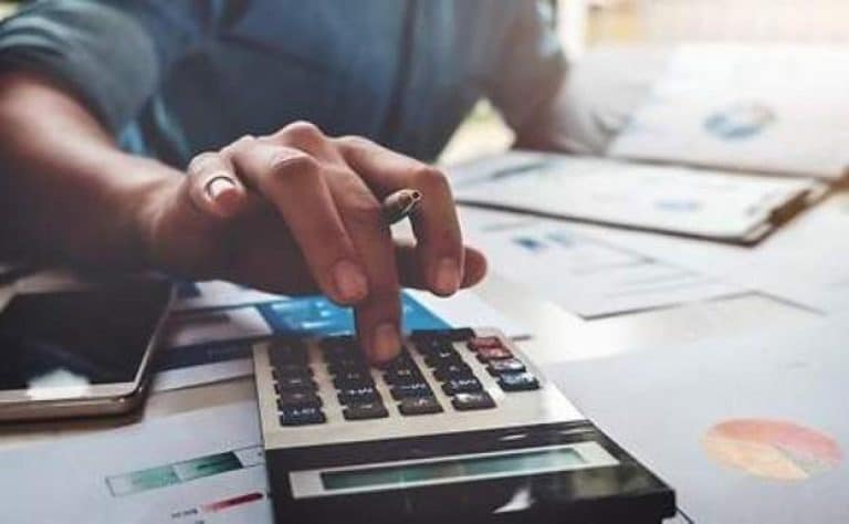 Una Tiktoker muestra la realidad de muchos autónomos y se hace viral: “me ahogo”