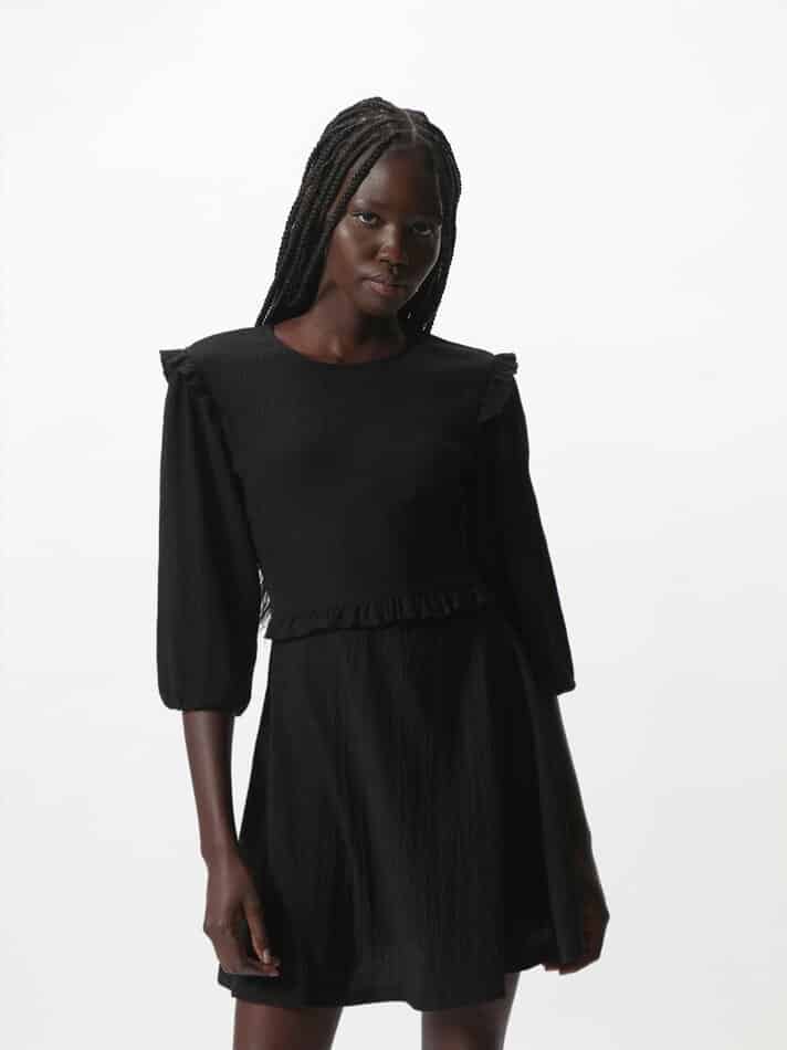 El vestido de Lefties que te apañará la primavera por solo 12 euros