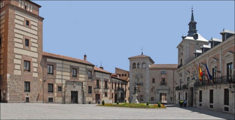 Así es la plaza más antigua de Madrid (que no es la Plaza Mayor)