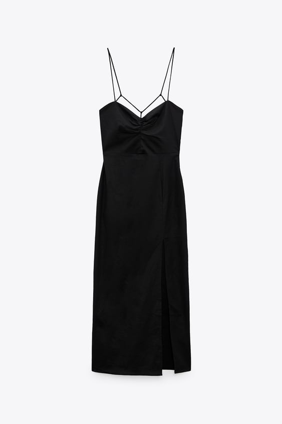 Así es el vestido más rompedor de Zara con el que triunfarás en todas las fiestas de primavera 35 Vestido midi con lino de la colección de Zara