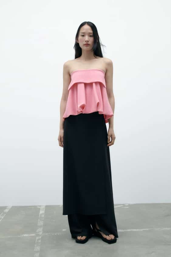 Así es el vestido más rompedor de Zara con el que triunfarás en todas las fiestas de primavera 42 Cuerpo palabra de honor, exclusivo de Zara