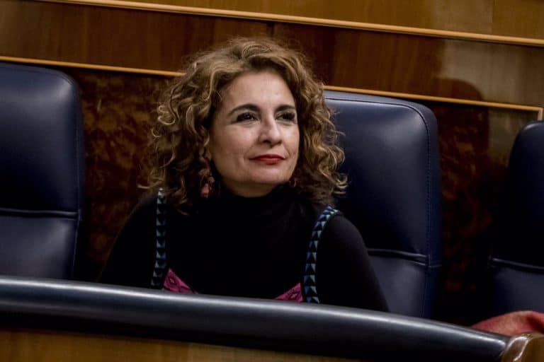 Un plan para unirlos a todos: María Jesús Montero toma 