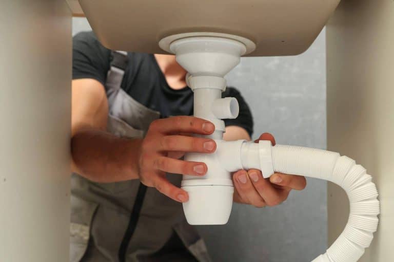 Repairs4You y su equipo de fontaneros en Alicante y Santa Pola de urgencia