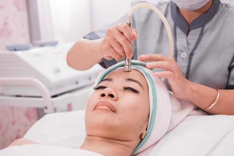 Beauty Contact son los congresos de negocio y formación para profesionales de la belleza que organiza Beauty Market por toda España