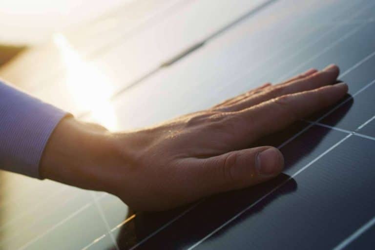 Tramitación de subvenciones de placas solares para viviendas unifamiliares de la mano de Solar Tres60