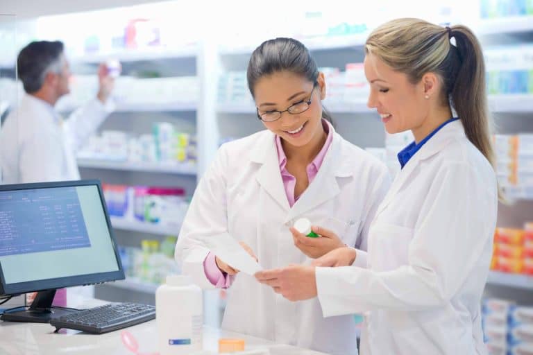 Todas las ventajas de la formación en Farmacia y Parafarmacia de EEP iGroup