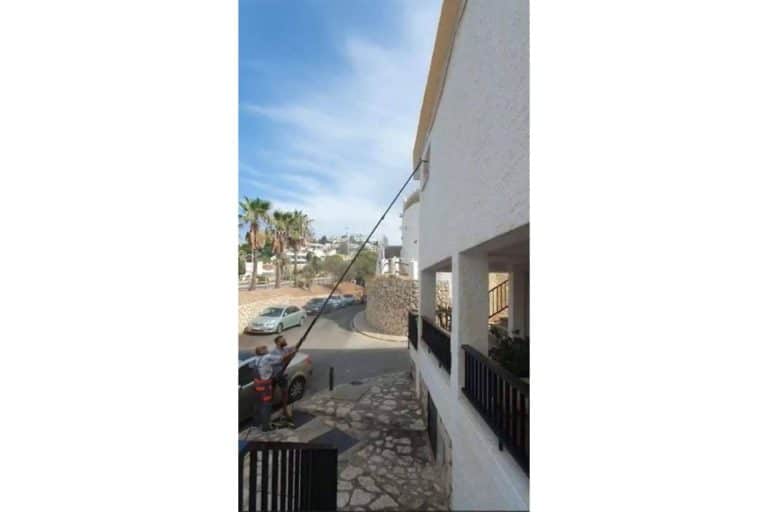 Edificios limpios y la relevancia de los servicios de limpieza exterior en un negocio