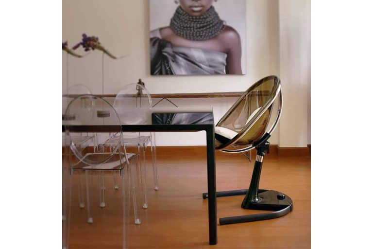 Mima muestra una trona de bebé para las casas diseño