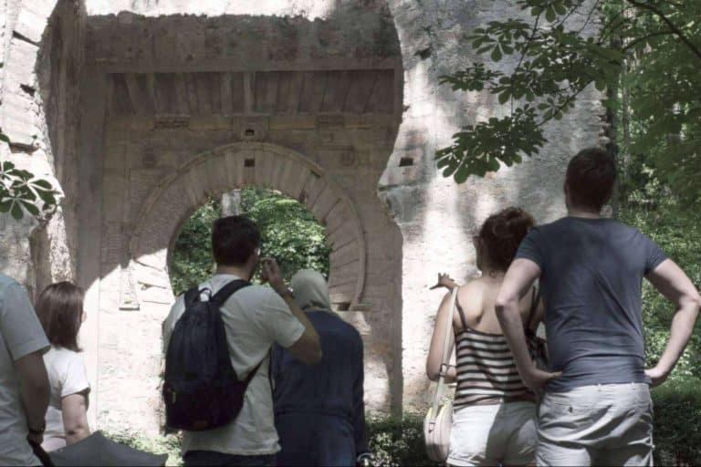 Cualquiera puede conocer Granada a través del Hybrid Walking Tour de Play Granada
