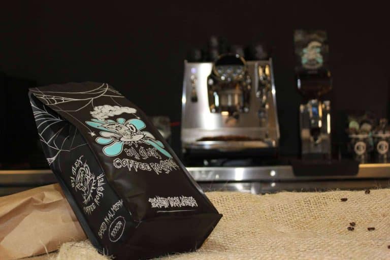 El café de especialidad de la marca By Alex Coffee llega a la hostelería y al súper