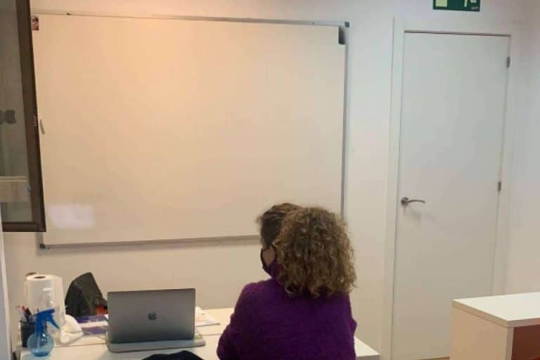 Conseguir el título oficial de inglés desde casa con LanguageCert