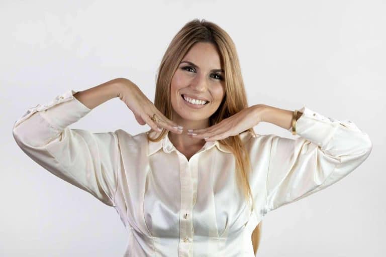 Las tiras blanqueadoras del DR. INUK son la re-evolución de los dientes blancos