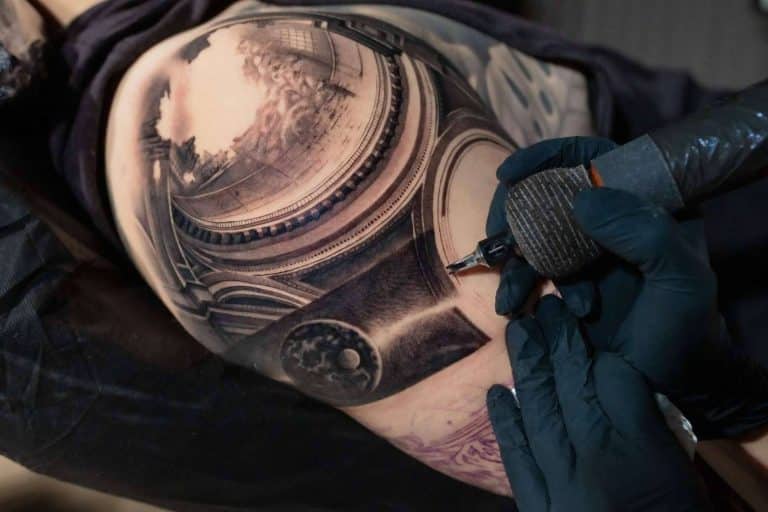 La plataforma Habbility lanza su más reciente curso de tatuaje para brazo completo