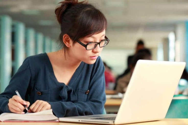 Las nuevas oportunidades de formación continuada en la pequeña y mediana empresa, con B2BEXPERTS