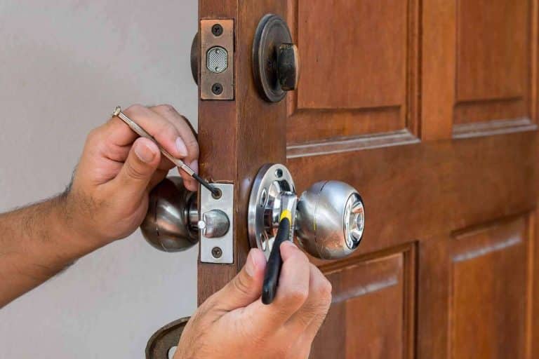 Los servicios de cerrajeros en Alicante las 24 horas del día de Soluciones González