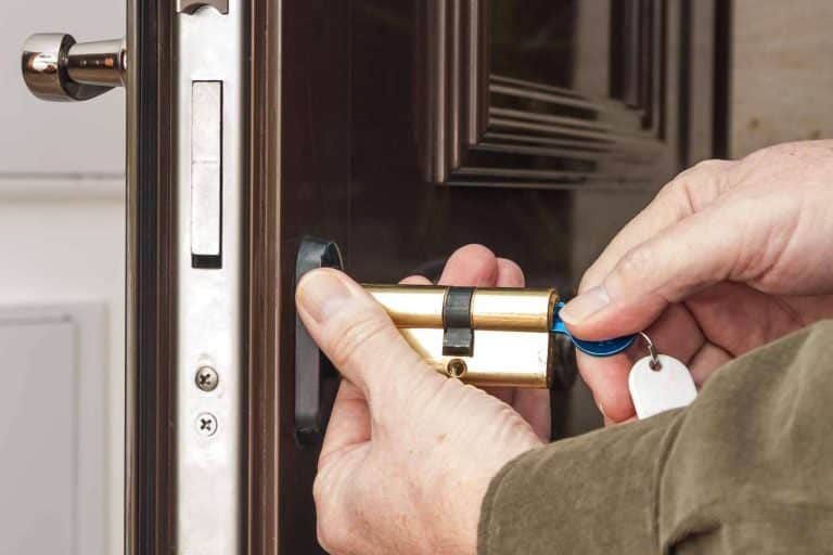 Los servicios de cerrajería principales que ofrece Soluciones González en Madrid