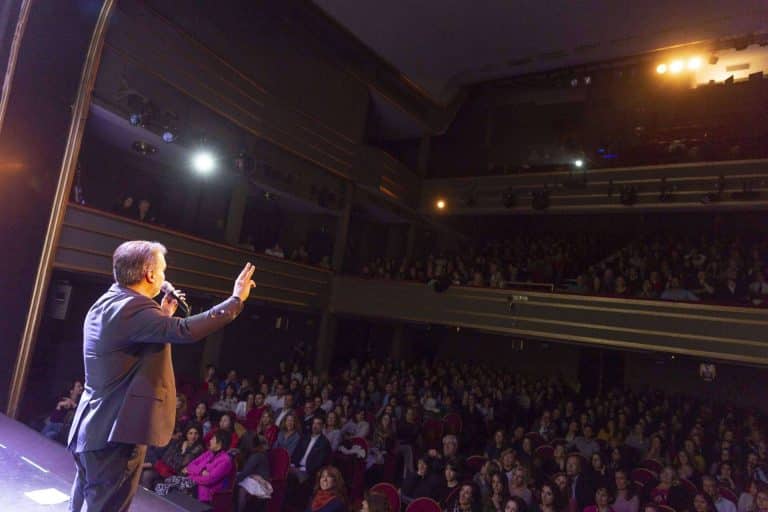 'Demostraremos que el talento no tiene edad de una vez por todas', con Humanos en la Oficina