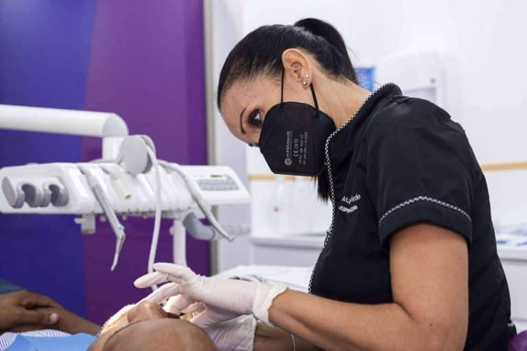 La Dra. Bibiana Martín Toledo permite sacar el máximo partido a la ortodoncia invisible y a otros tratamientos