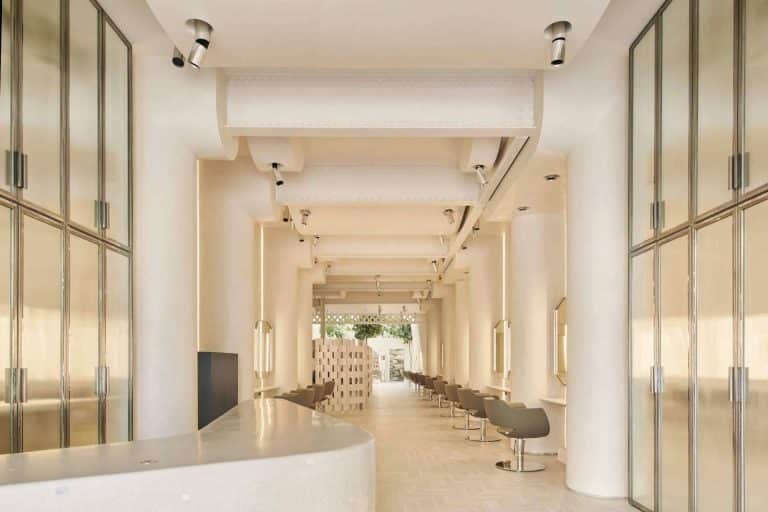 Tratamientos duraderos para mantener el cabello sano y brillante en Salón Toro